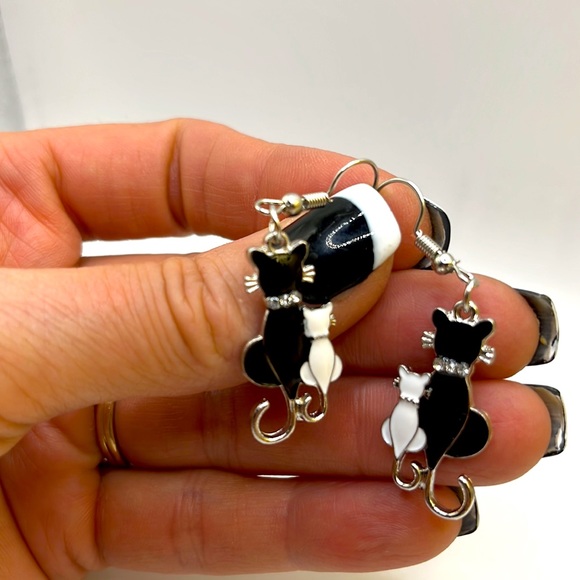 Dual Cat’s Drop Earrings - Picture 3 of 6